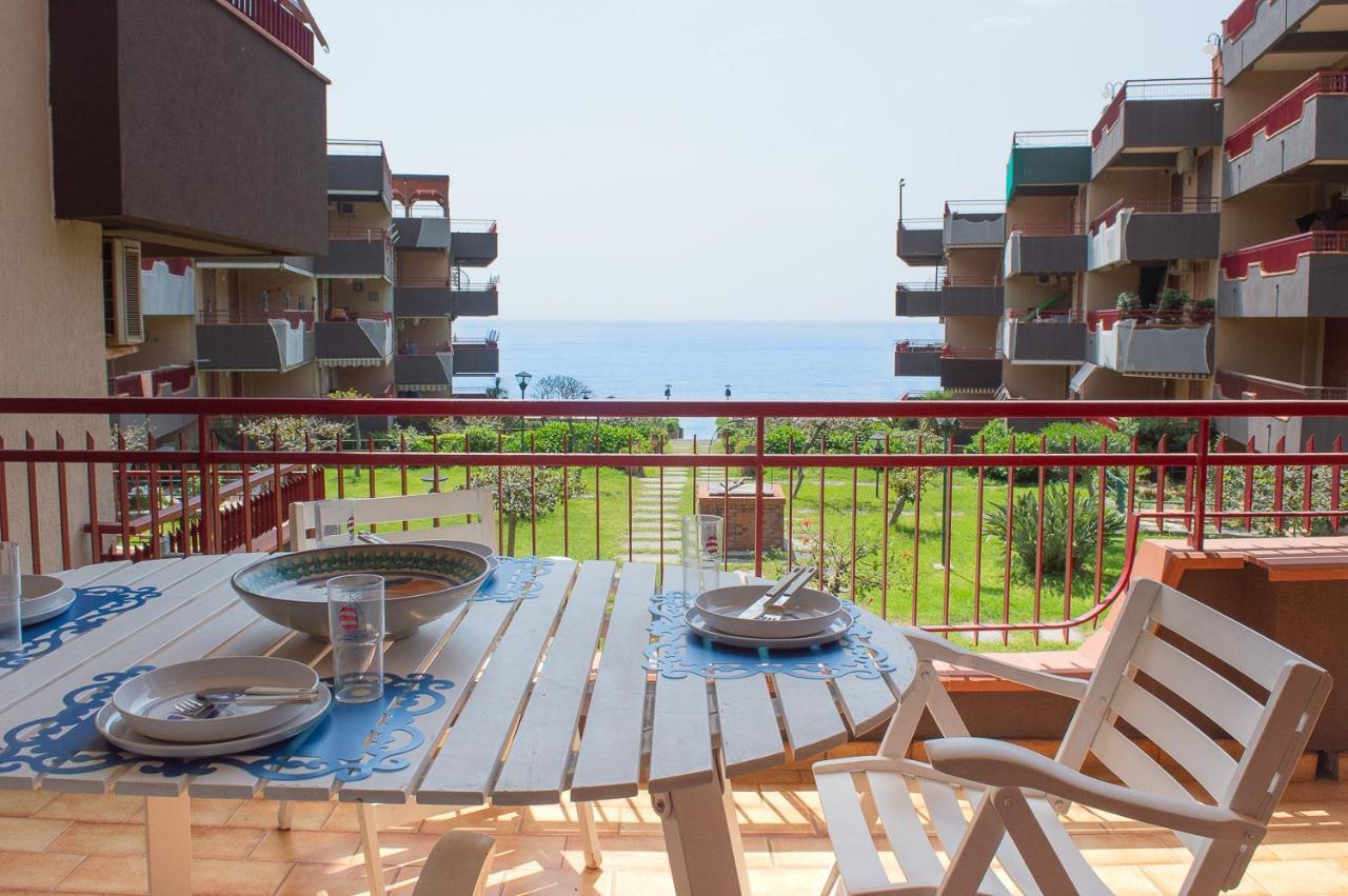 Beach House Blue Holiday Letojanni Extérieur photo