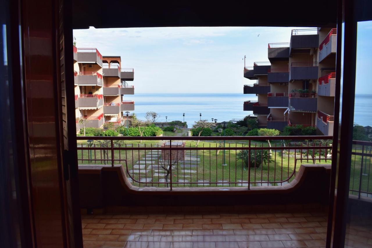 Beach House Blue Holiday Letojanni Extérieur photo