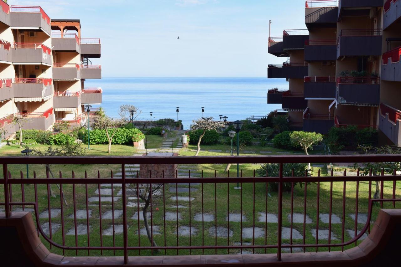 Beach House Blue Holiday Letojanni Extérieur photo