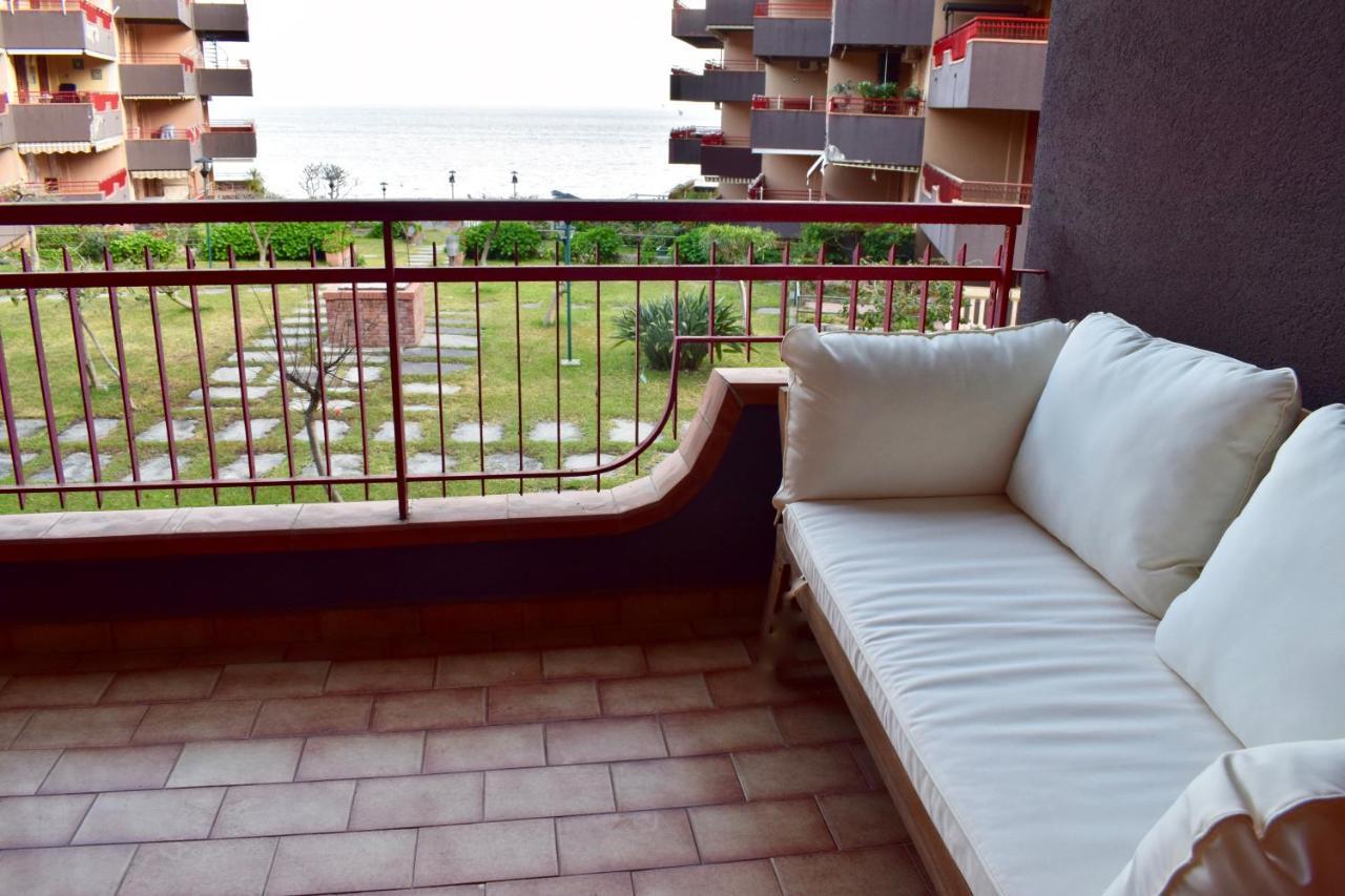 Beach House Blue Holiday Letojanni Extérieur photo